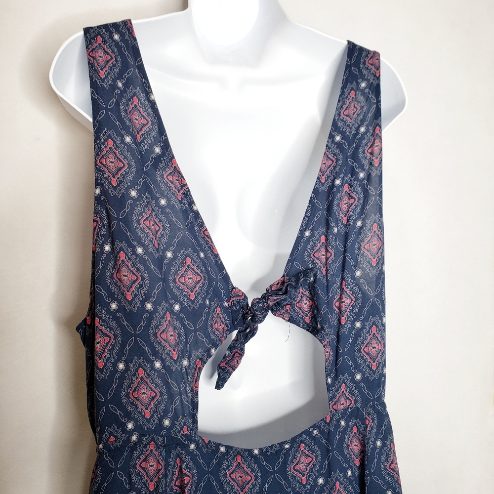 🛑Sold🛑 Torrid Medallion Tie Dress Plus Sz 2X - Picture 8 of 10